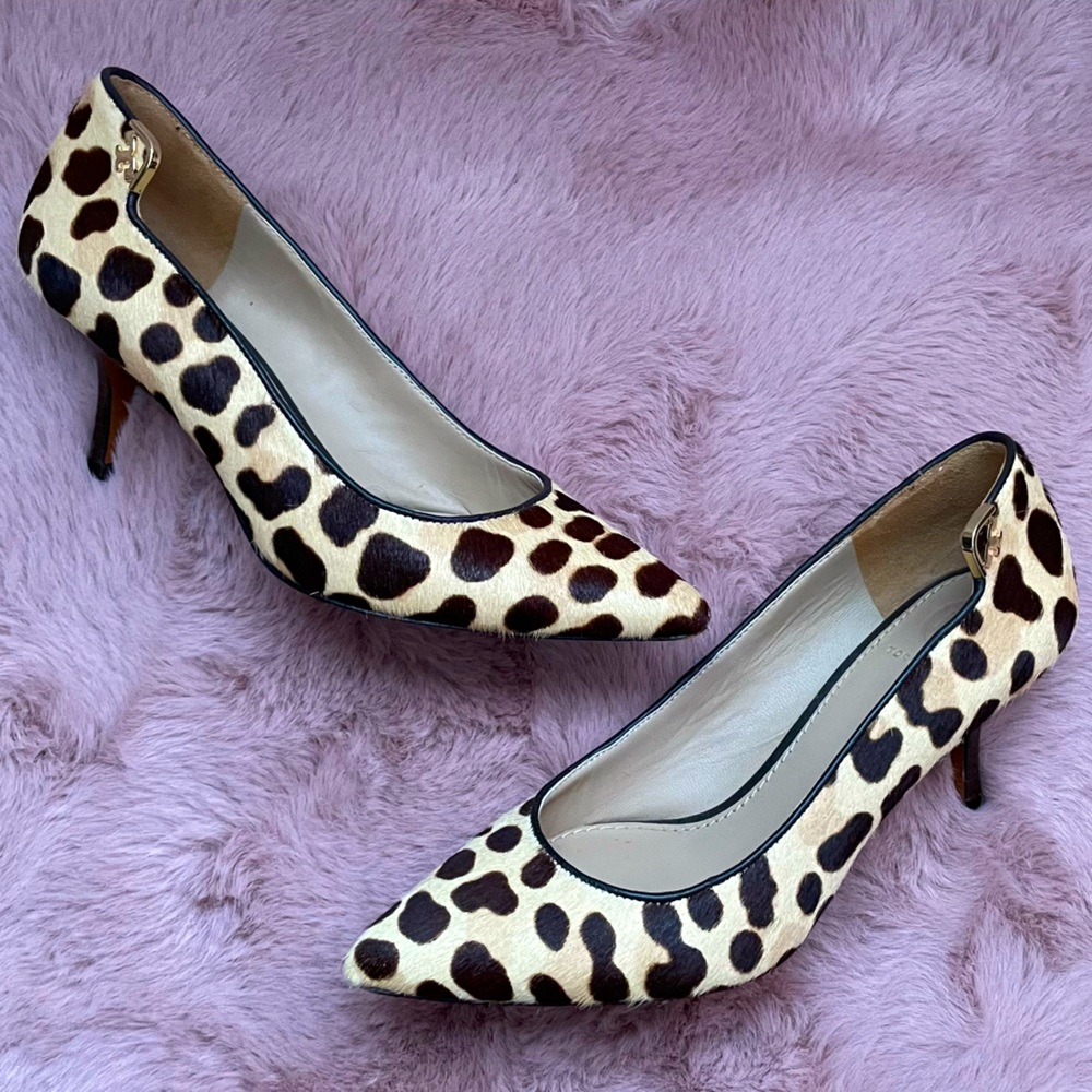 Tory Burch - Elizabeth Kitten Pump in Leopard Size 5